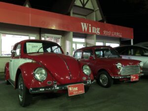 ＷＩＮＧさんに行ってきました。メキシコビートルとラストミニセブンです。かわいい車ですね～（＊＾＿＾＊）
