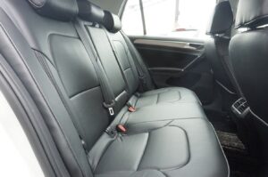 後ろのシートもキレイな仕上がりです。