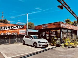 ゴルフＲです。ホントに速くて楽しい車です。